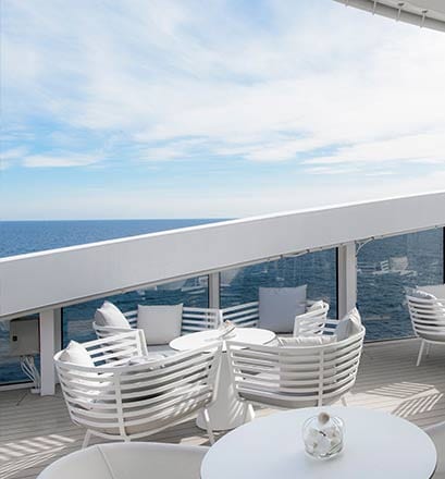 Ponant L'Austral Exterior Bar.jpg